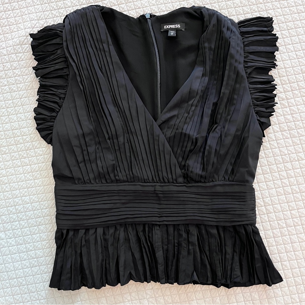 Express ruched dressy top M